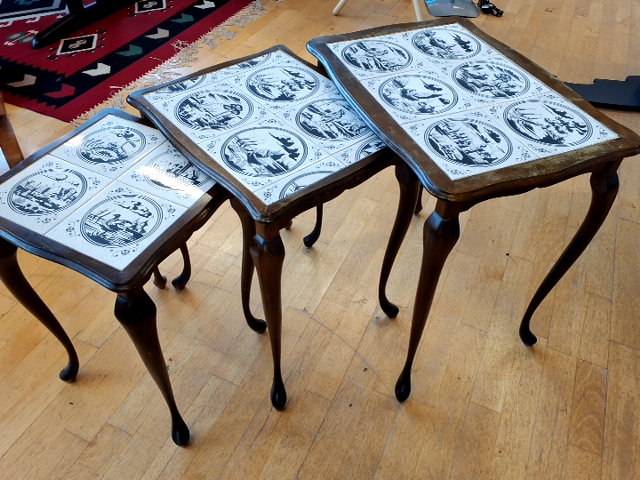 " Nestings tablet " Indskudsbord med kakler